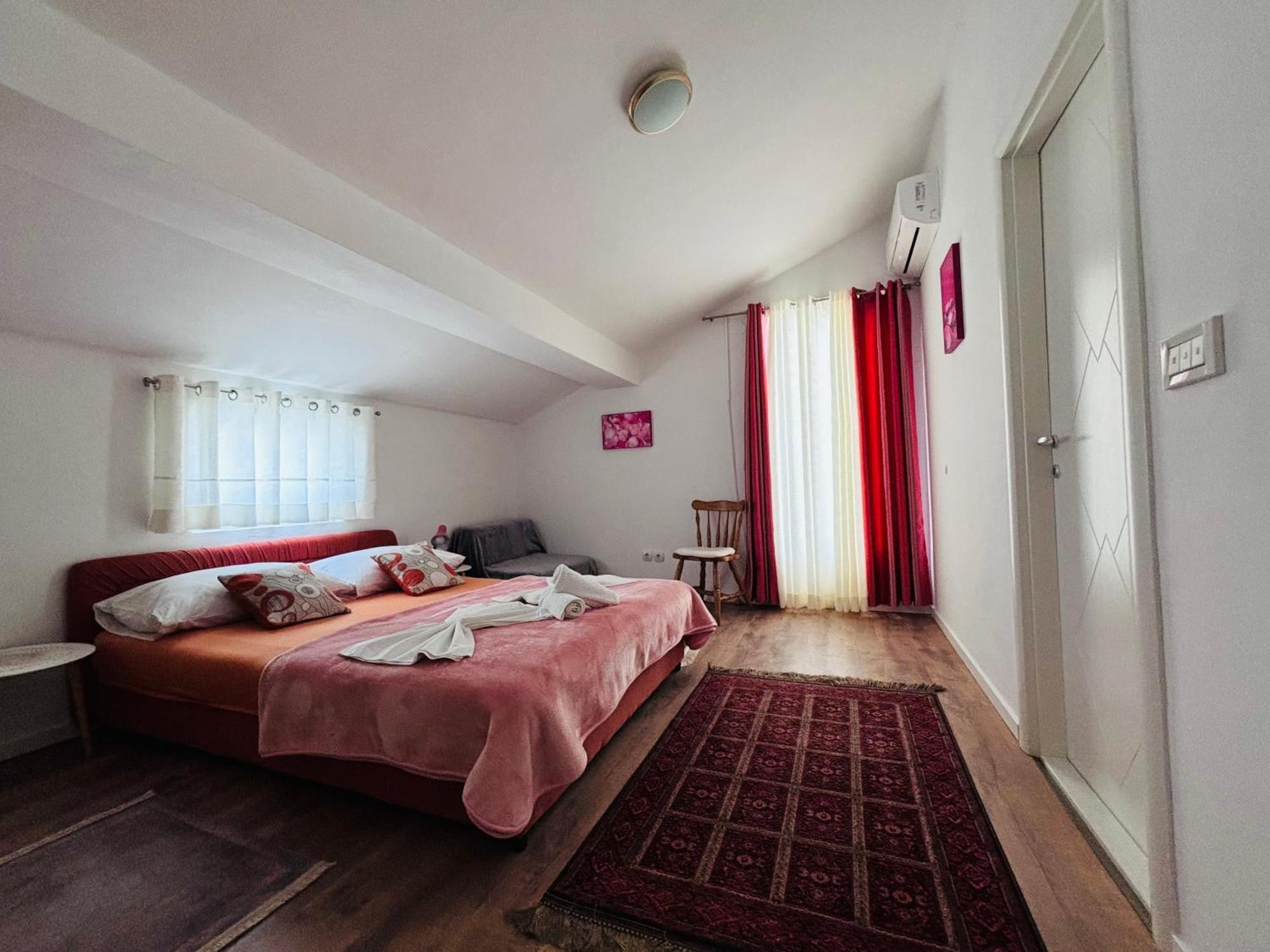 Rooms & App Minka Jadranovo Exterior photo
