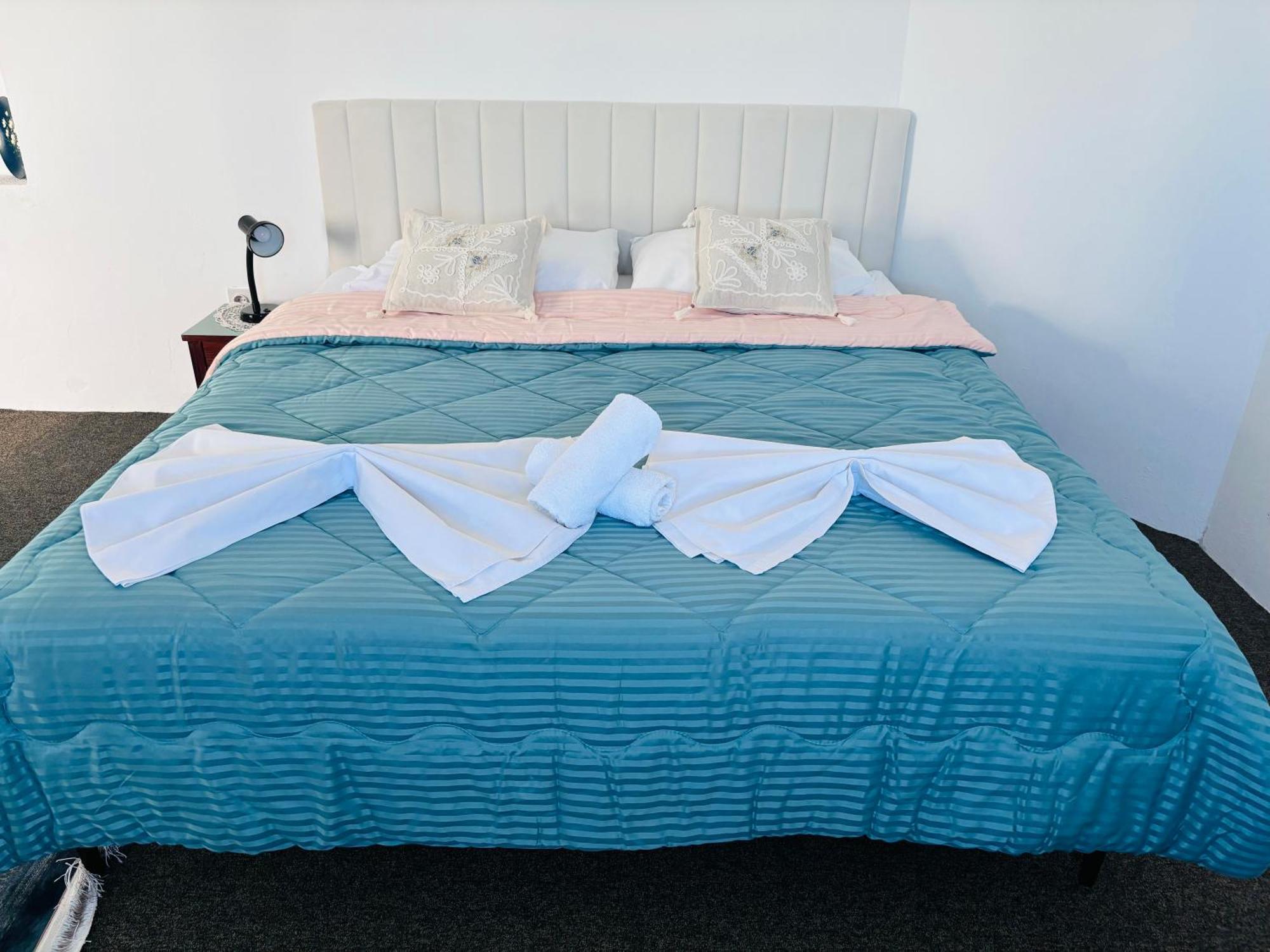 Rooms & App Minka Jadranovo Exterior photo