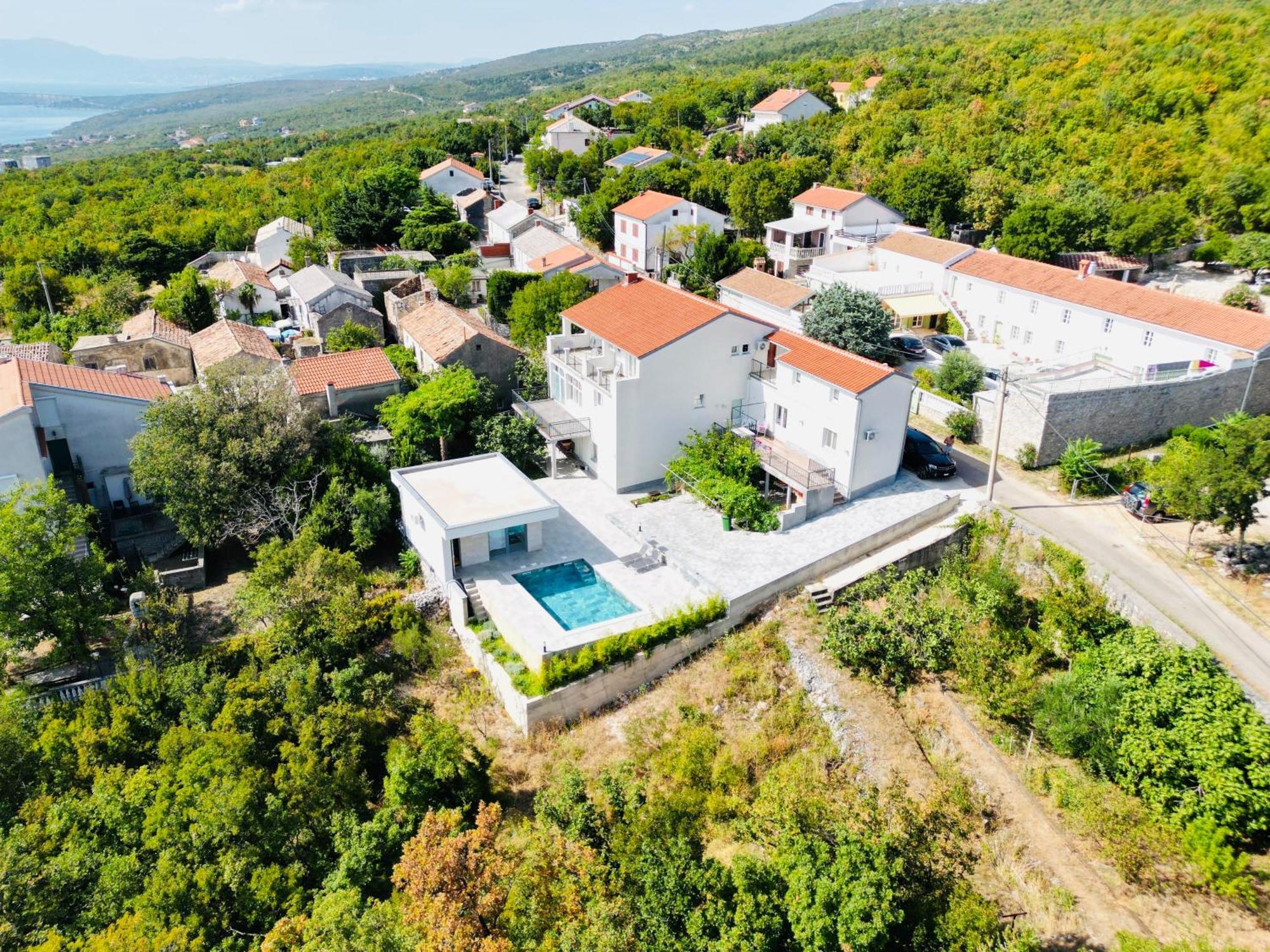 Rooms & App Minka Jadranovo Exterior photo